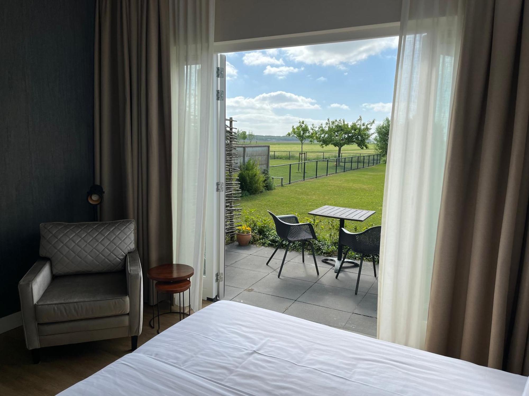 De Tien Wilgen Apartment Oosterblokker Bagian luar foto